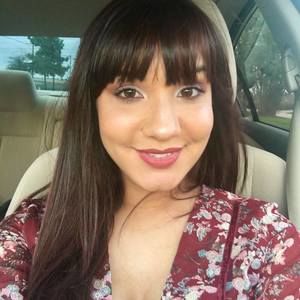 Meet your Posher, Paola